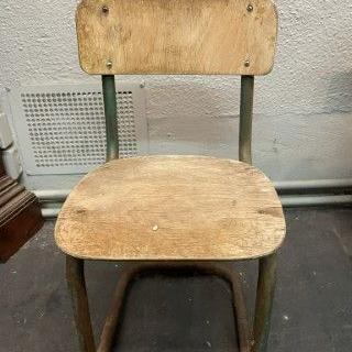 M4713 kinderstoel schoolmeubilair